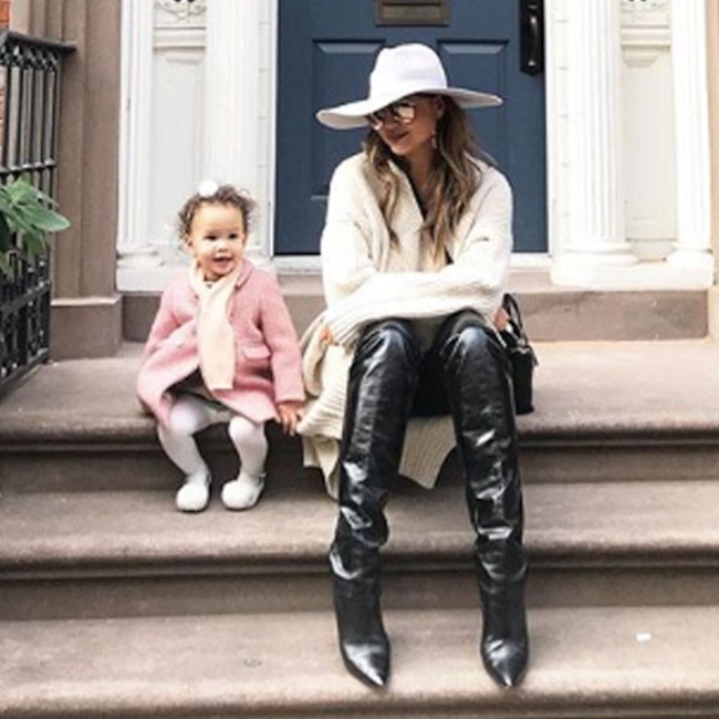 Chrissy Teigen, Luna